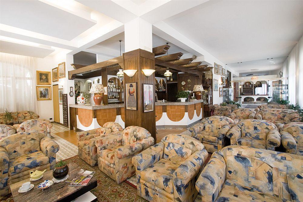 Hotel Paco Pietra Ligure Bagian luar foto